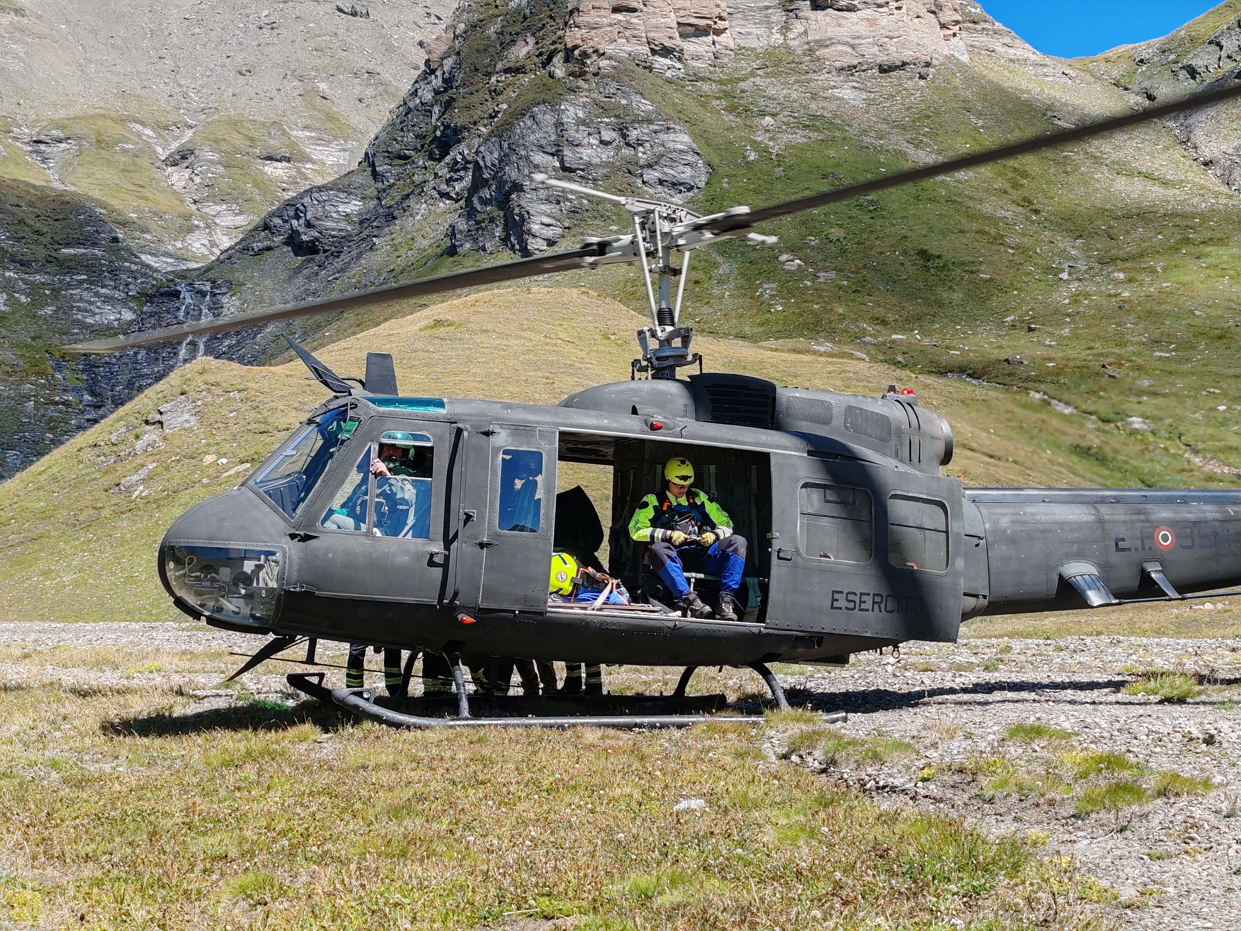 Esercitazione con l'esercito italiano presso il Lago Selvaggio